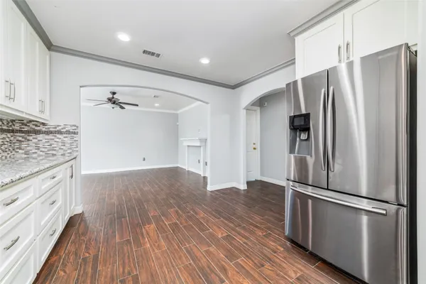 $2,100 | 5012 Irvington Boulevard, Houston, TX 77009