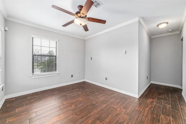 $2,100 | 5012 Irvington Boulevard, Houston, TX 77009