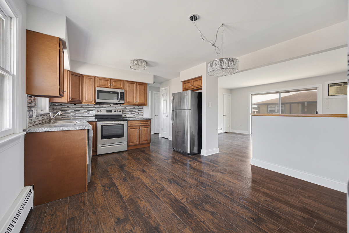 18318 Exchange Avenue, Unit 2F Lansing, IL 60438 - Photo 12 of 20