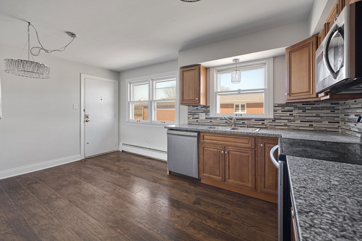 18318 Exchange Avenue, Unit 2F Lansing, IL 60438 - Photo 13 of 20