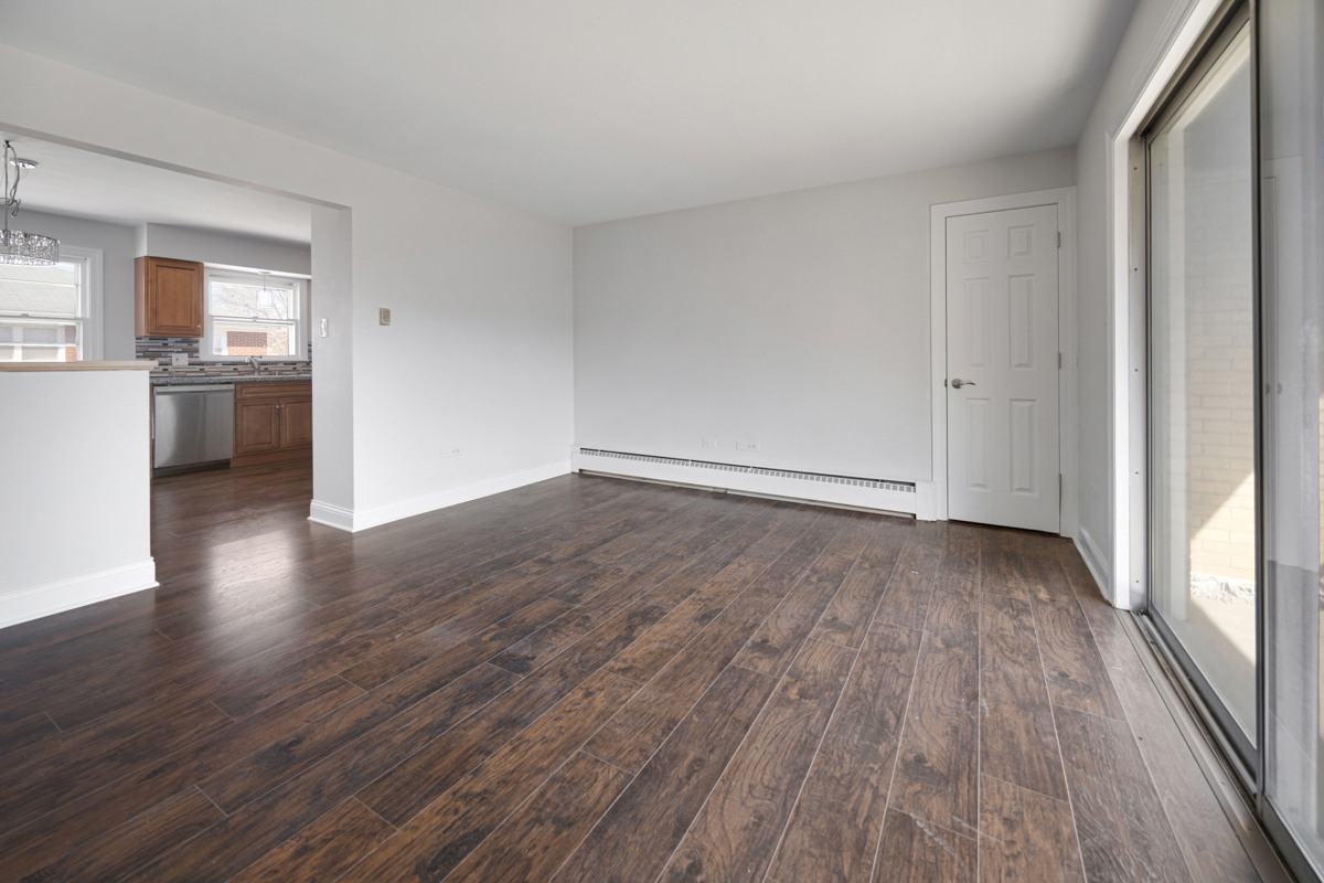 18318 Exchange Avenue, Unit 2F Lansing, IL 60438 - Photo 3 of 20