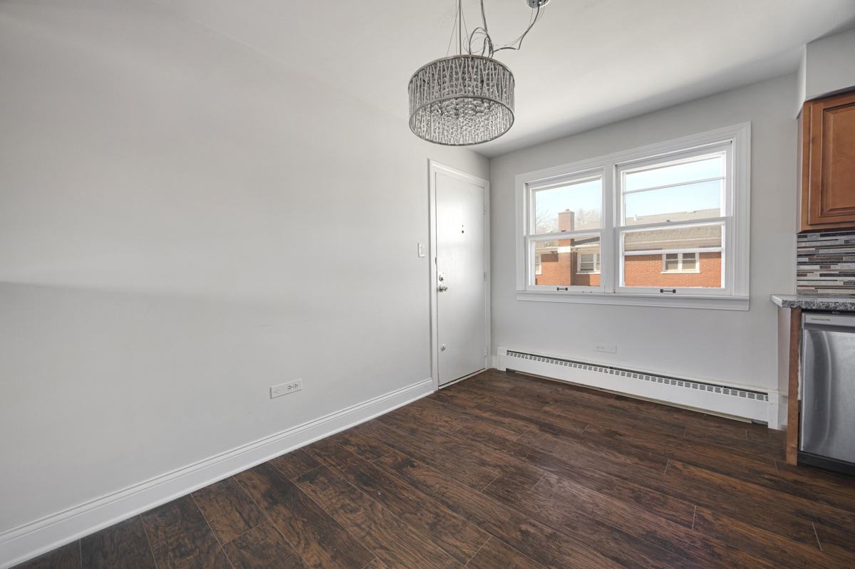 18318 Exchange Avenue, Unit 2F Lansing, IL 60438 - Photo 7 of 20