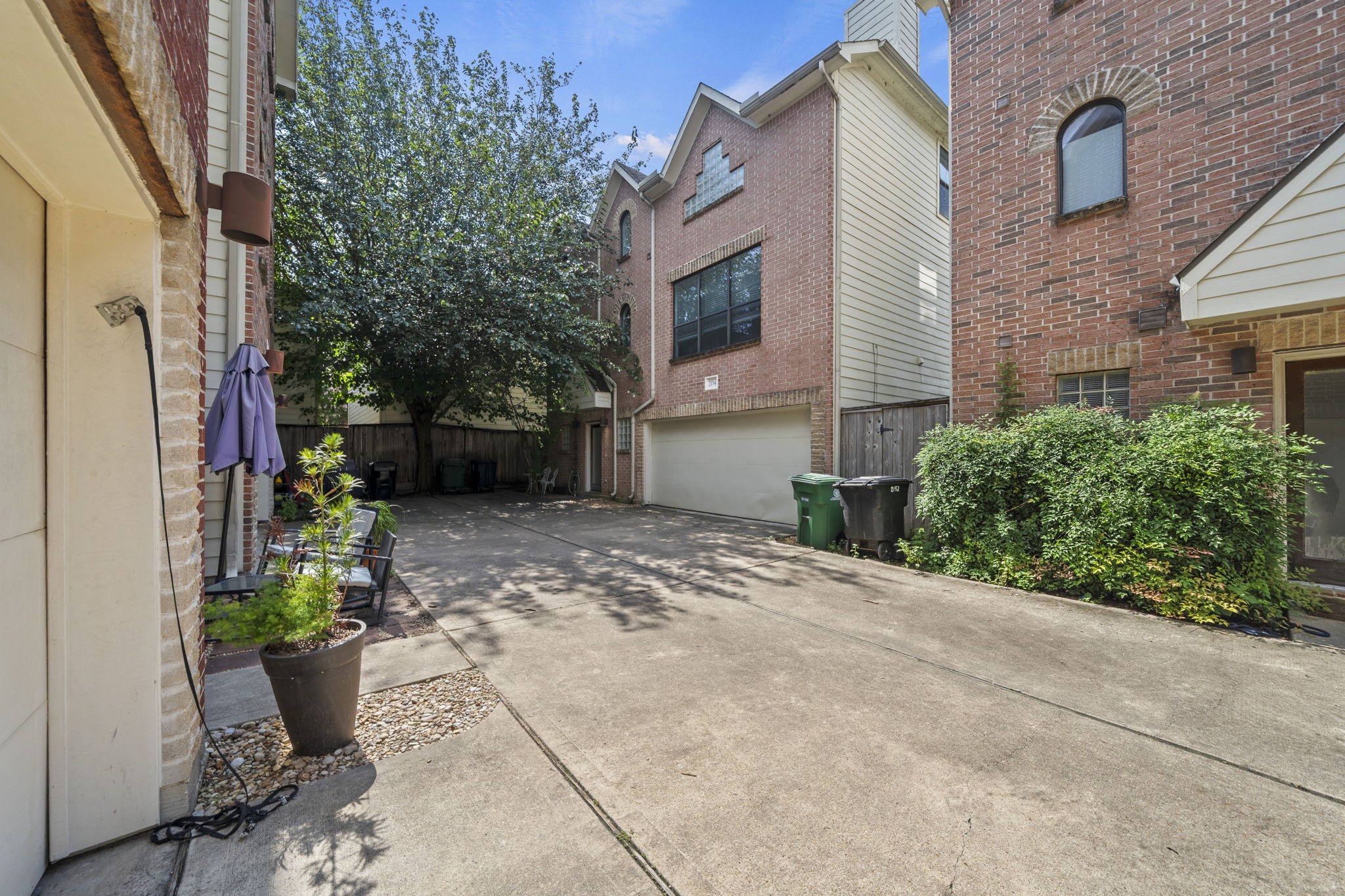 2154 Arabelle Street Houston, TX 77007 - Photo 6 of 45 Front of home