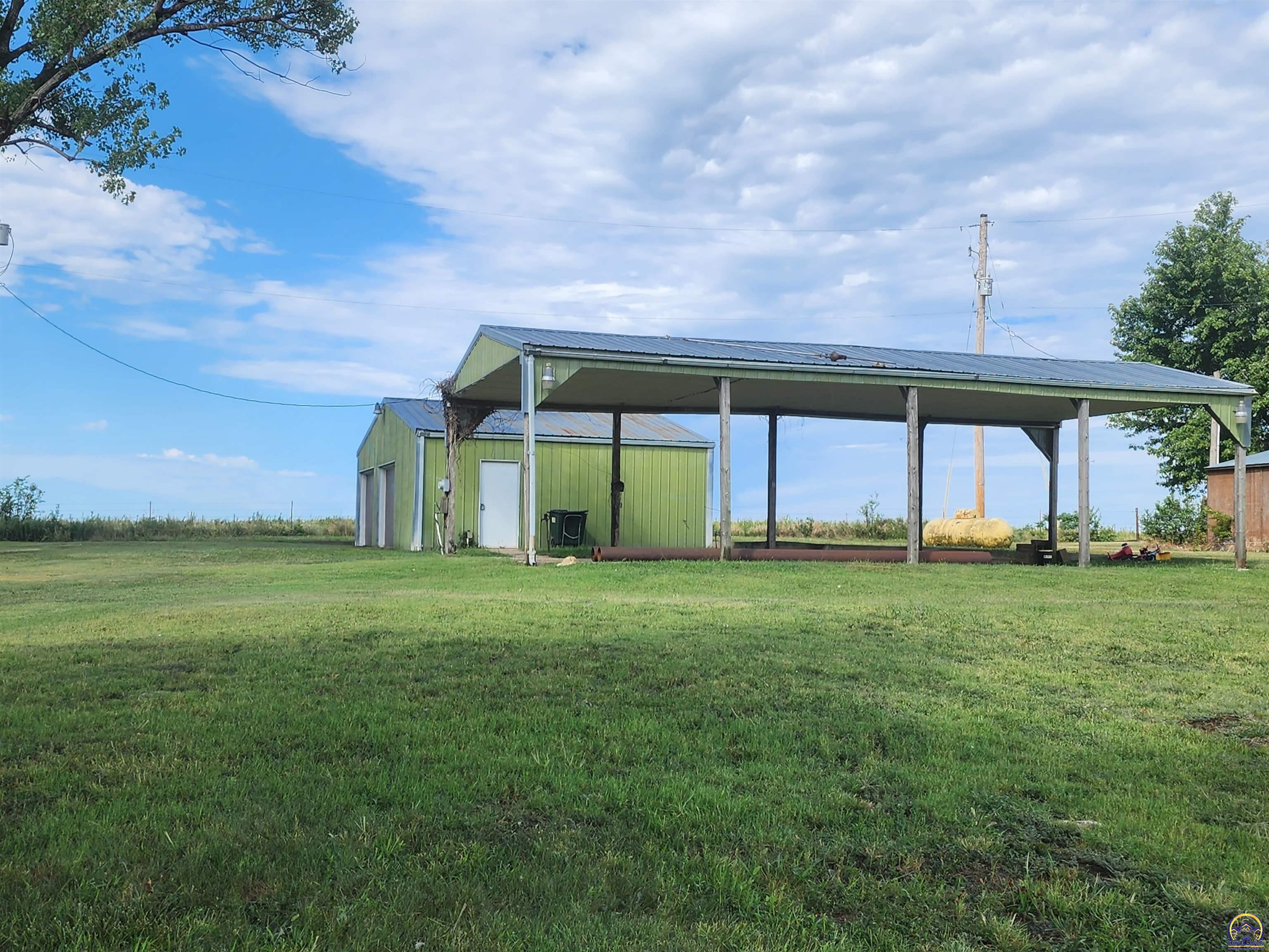 80 Eureka Lake Road Eureka, KS 67045 - Photo 11 of 48