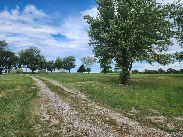 $52,500 | 80 Eureka Lake Road, Eureka, KS 67045