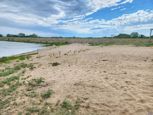 $52,500 | 80 Eureka Lake Road, Eureka, KS 67045