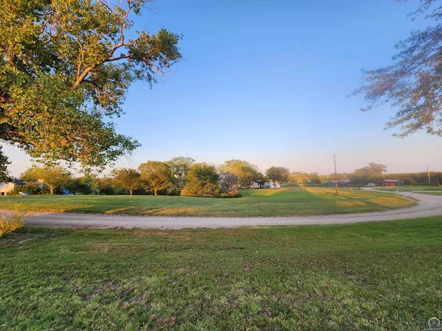 $52,500 | 80 Eureka Lake Road, Eureka, KS 67045