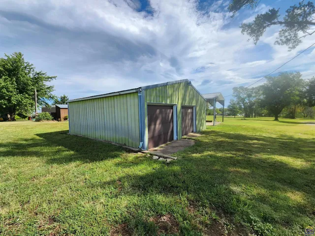 $52,500 | 80 Eureka Lake Road, Eureka, KS 67045