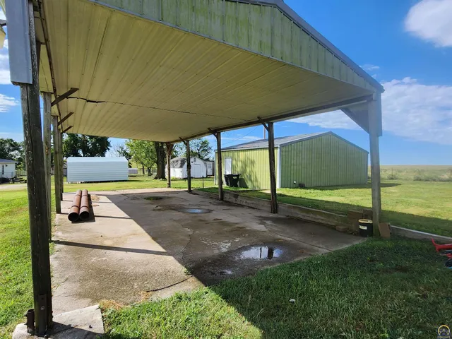$52,500 | 80 Eureka Lake Road, Eureka, KS 67045