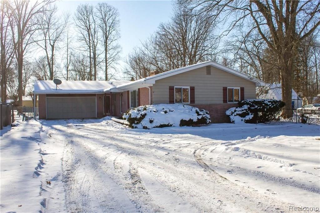 5501 Corunna Road Flint, MI 48532 - Photo 3 of 78