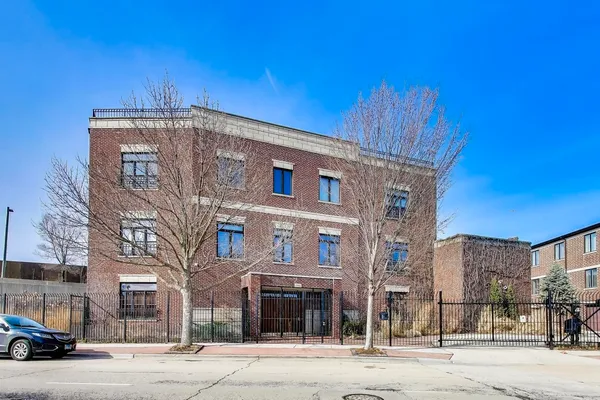 $1,395,000 | 3914 West 51st Street, Chicago, IL 60632