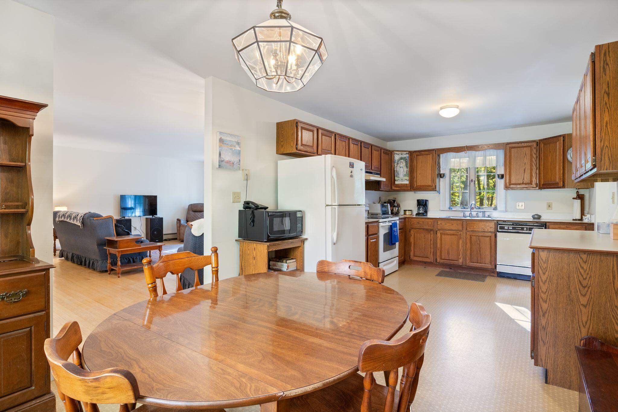 6 Passaic Road Cape Neddick, ME 03902 - Photo 16 of 35 Dining room & kitchen