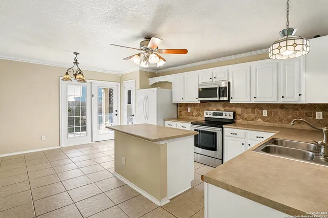 $215,000 | 8840 Staghorn, Converse, TX 78109