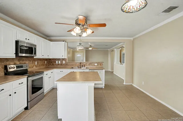 $215,000 | 8840 Staghorn, Converse, TX 78109