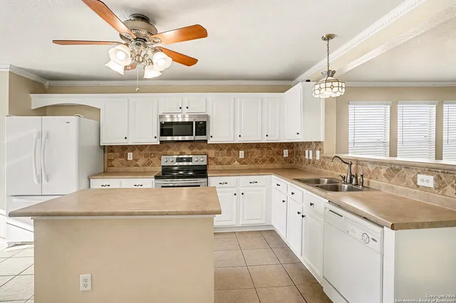 $215,000 | 8840 Staghorn, Converse, TX 78109