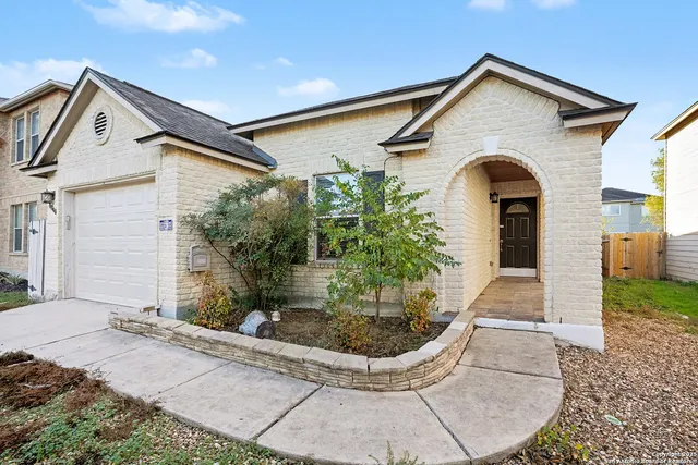 $215,000 | 8840 Staghorn, Converse, TX 78109