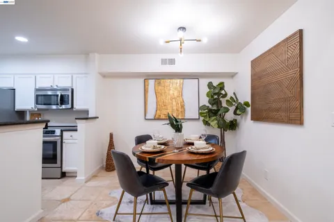 $578,000 | 285 Reflections Drive, Unit 23, San Ramon, CA 94583