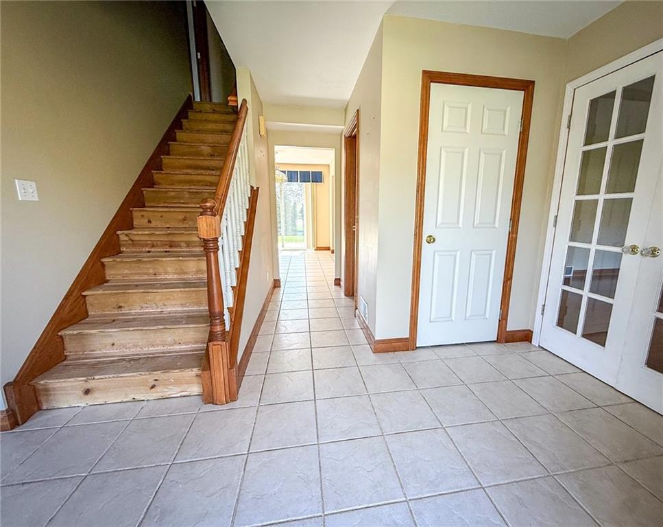213 Seminole Trail Butler, PA 16001 - Photo 4 of 48