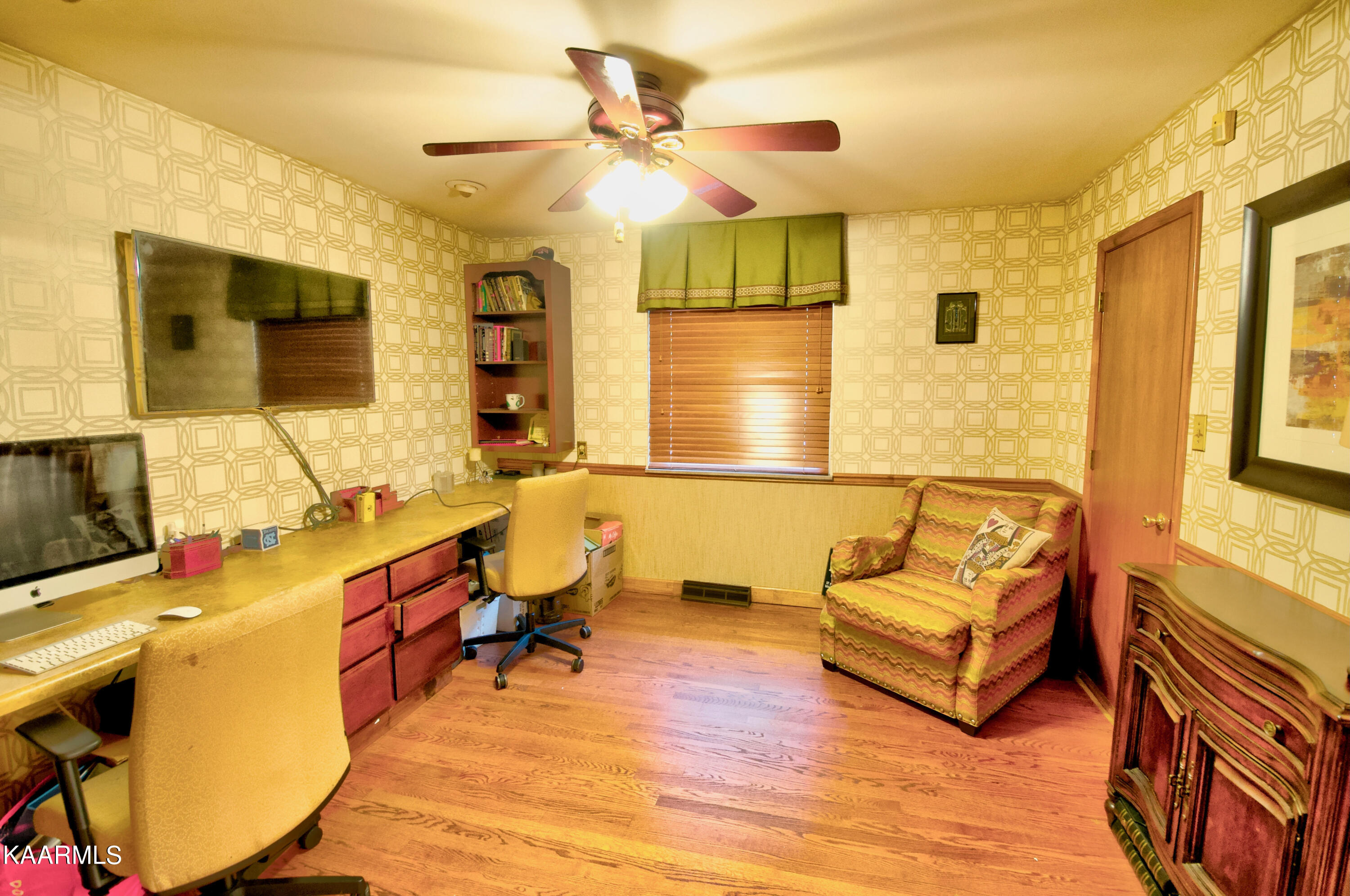 8405 Heiskell Road Powell, TN 37849 - Photo 9 of 12 Office/Bedroom