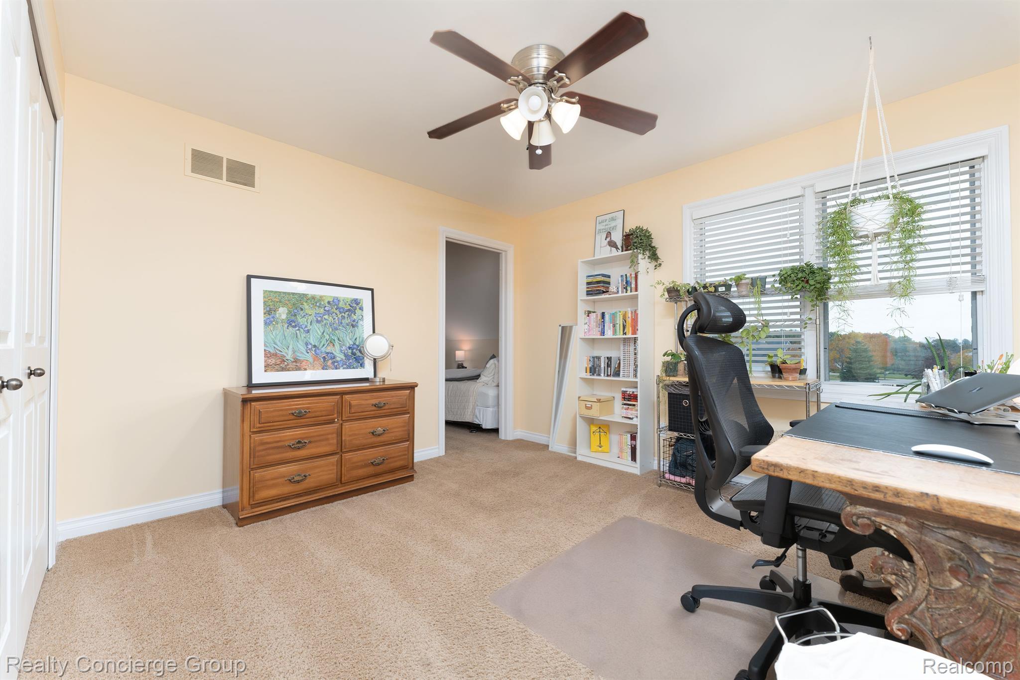 1172 Thorn Ridge Drive Howell, MI 48843 - Photo 33 of 71 Spacious bedroom w/ option for office space/guests