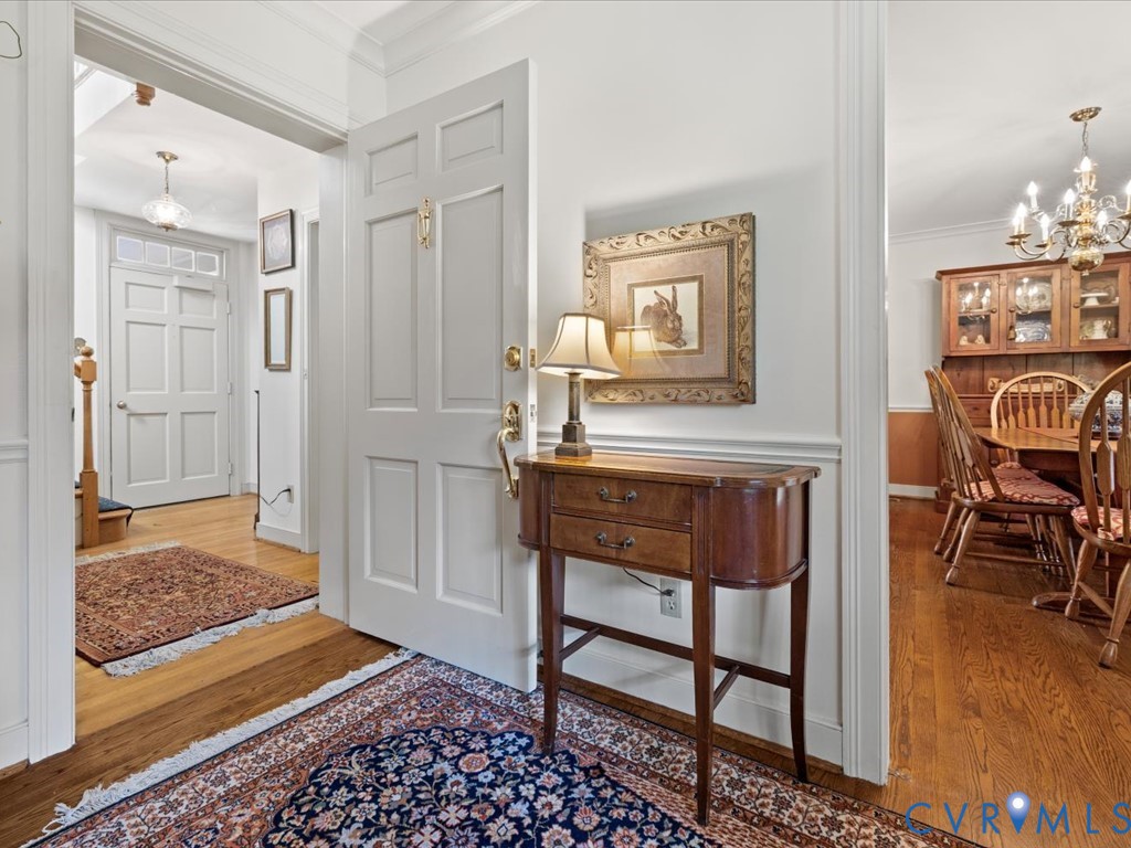 6161 River Road, Unit 36 Richmond, VA 23226 - Photo 6 of 37 View from living room into vestibule