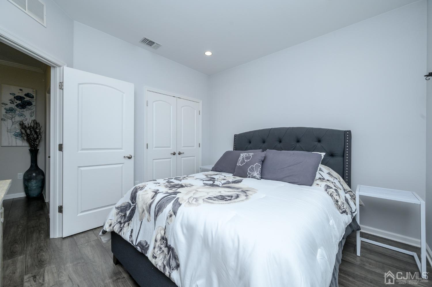 31 Harvest Ridge Road Howell, NJ 07731 - Photo 3 of 41 Gallery Image 3