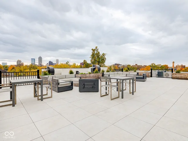 $400,000 | 319 East 16th Street, Unit 206, Indianapolis, IN 46202