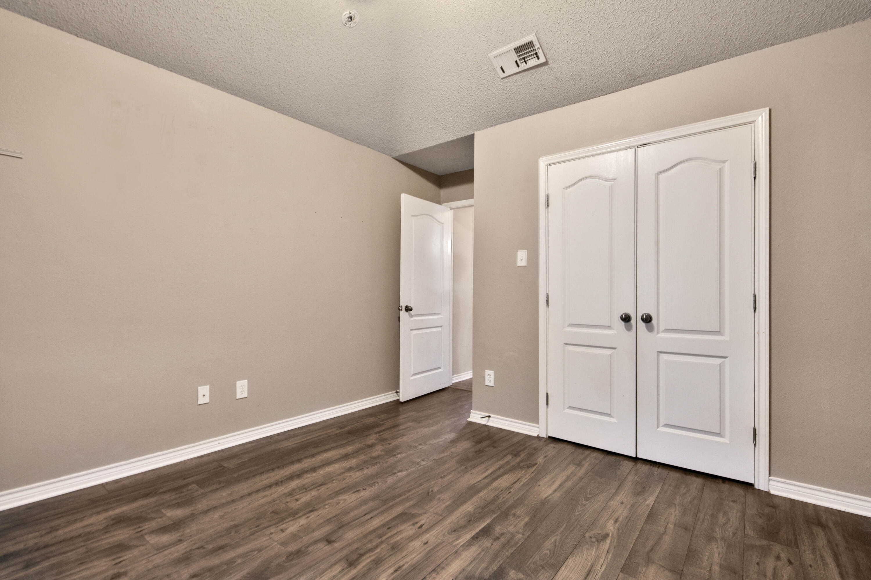 6501 87th Street Lubbock, TX 79424 - Photo 22 of 28 IMG_3038