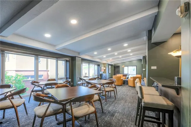 $239,900 | 4545 Wornall Road, Unit 1009, Kansas City, MO 64111