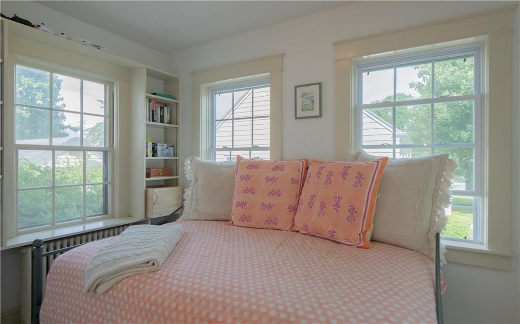 122 Ruggles Avenue Newport, RI 02840 - Photo 22 of 50