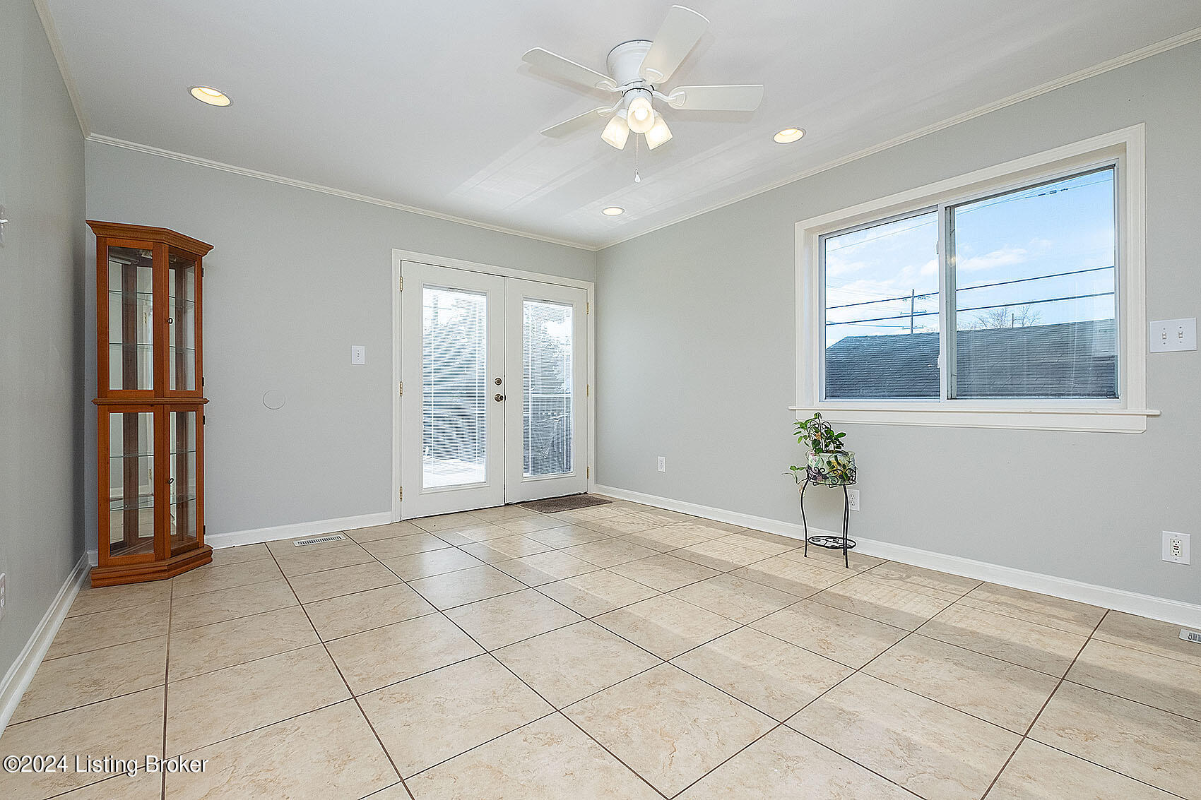3026 Radiance Road Louisville, KY 40220 - Photo 5 of 35 Project_20231211_0015
