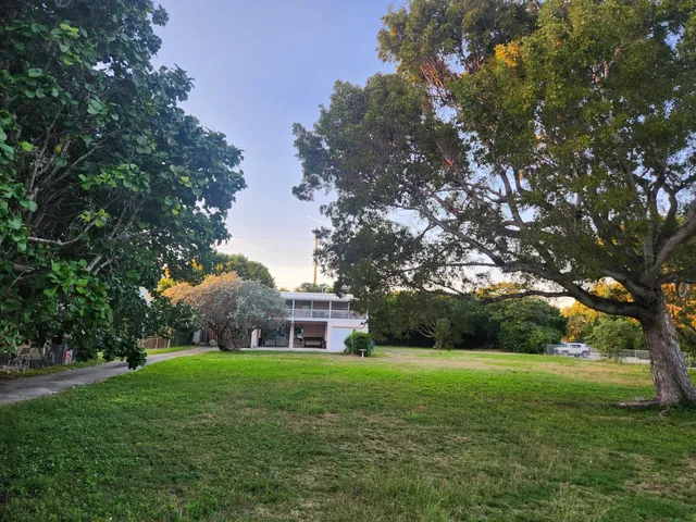 $3,750 | 27 Seaside Avenue, Key Largo, FL 33037