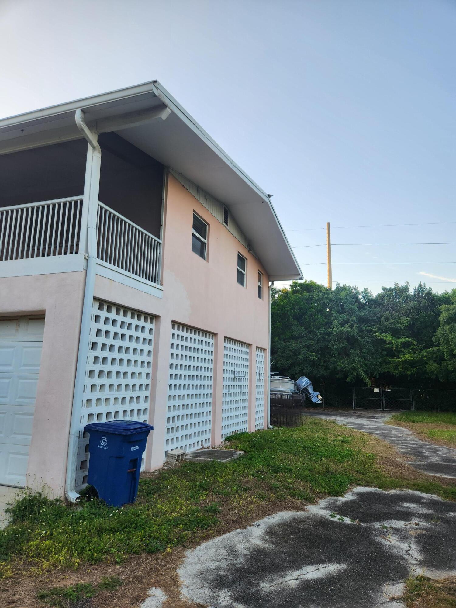 27 Seaside Avenue Key Largo, FL 33037 - Photo 21 of 23 20251219_171739