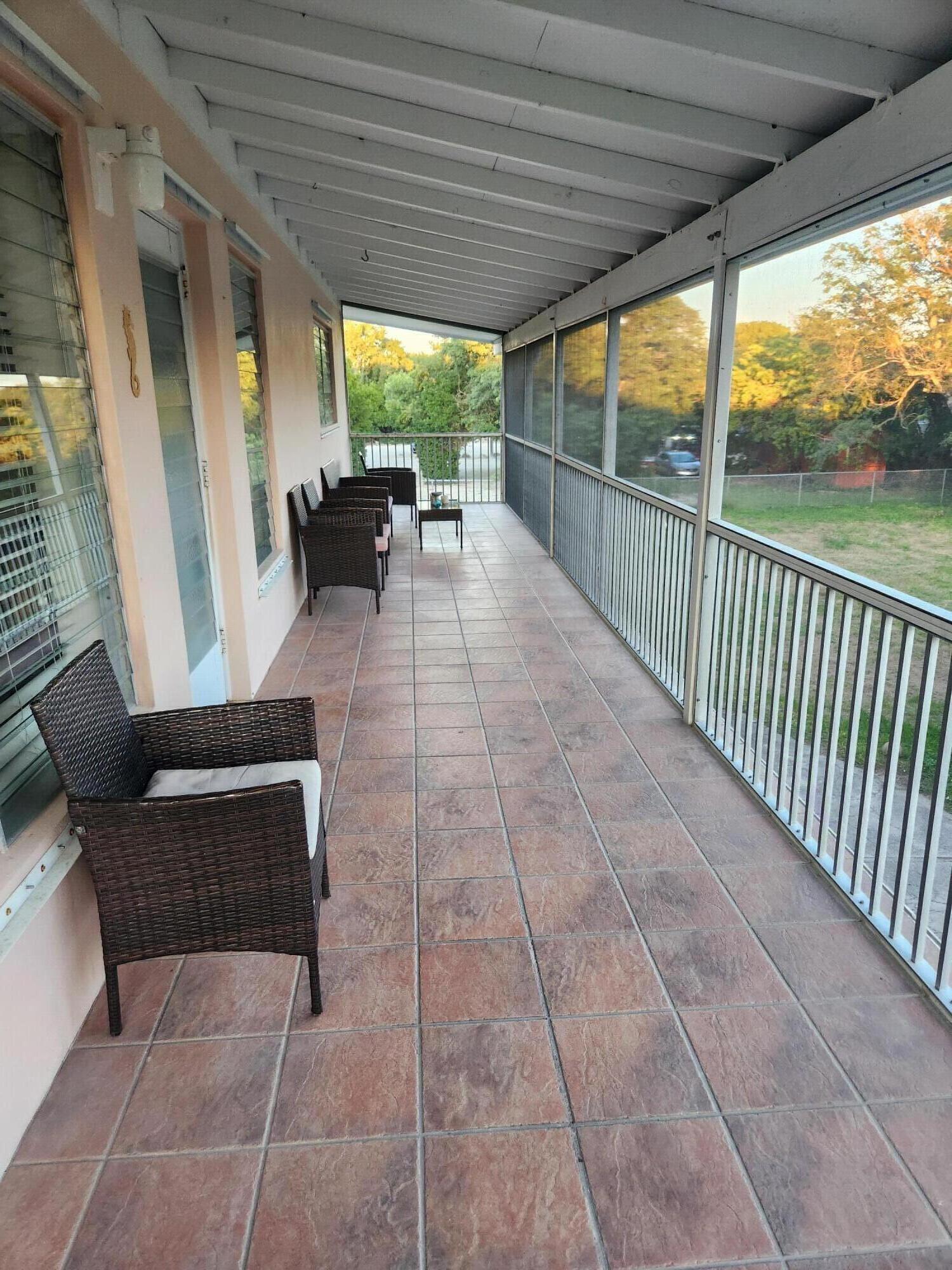 27 Seaside Avenue Key Largo, FL 33037 - Photo 3 of 23 20251219_171827