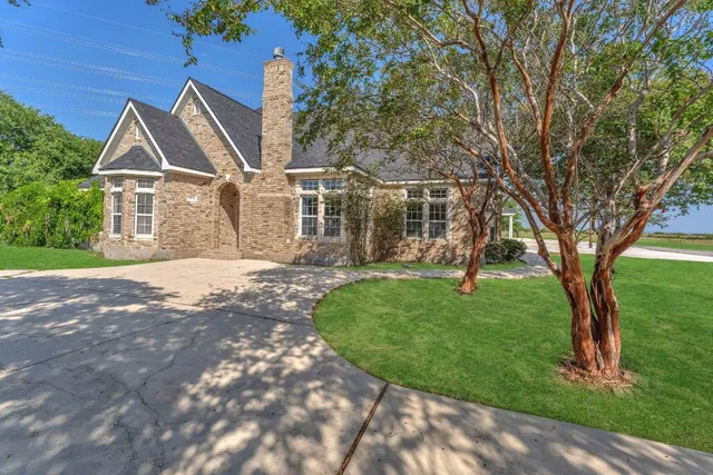 $1,600,000 | 3424 South Old Bastrop Highway, San Marcos, TX 78666