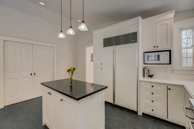 $575,000 | 360 3rd Street, Marine on St. Croix, MN 55047