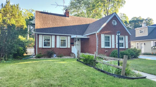 $375,000 | 139 Beverly Boulevard, Hobart, IN 46342