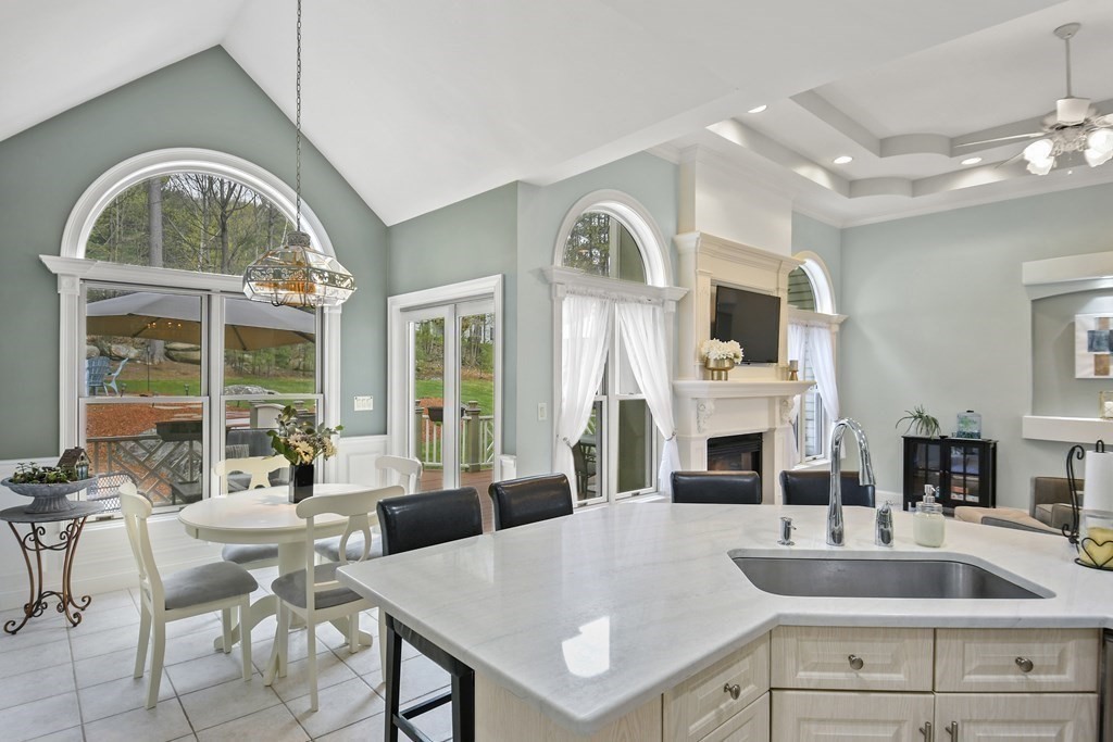 43 Kendall Hill Road Leominster, MA 01453 - Photo 16 of 36