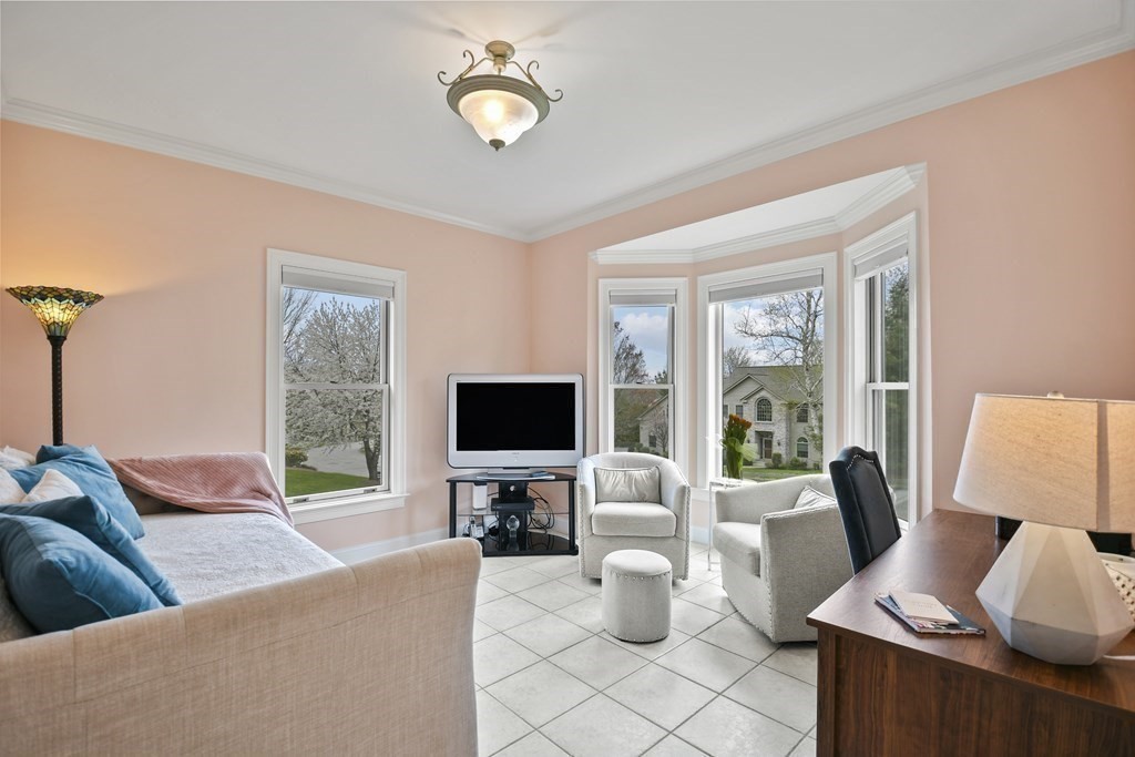 43 Kendall Hill Road Leominster, MA 01453 - Photo 19 of 36