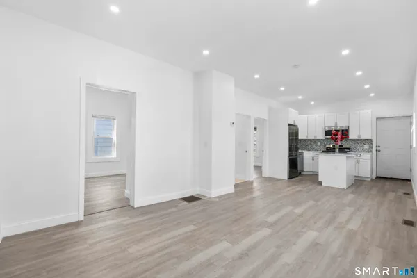 $2,500 | 93 Spring Street, West Haven, CT 06516