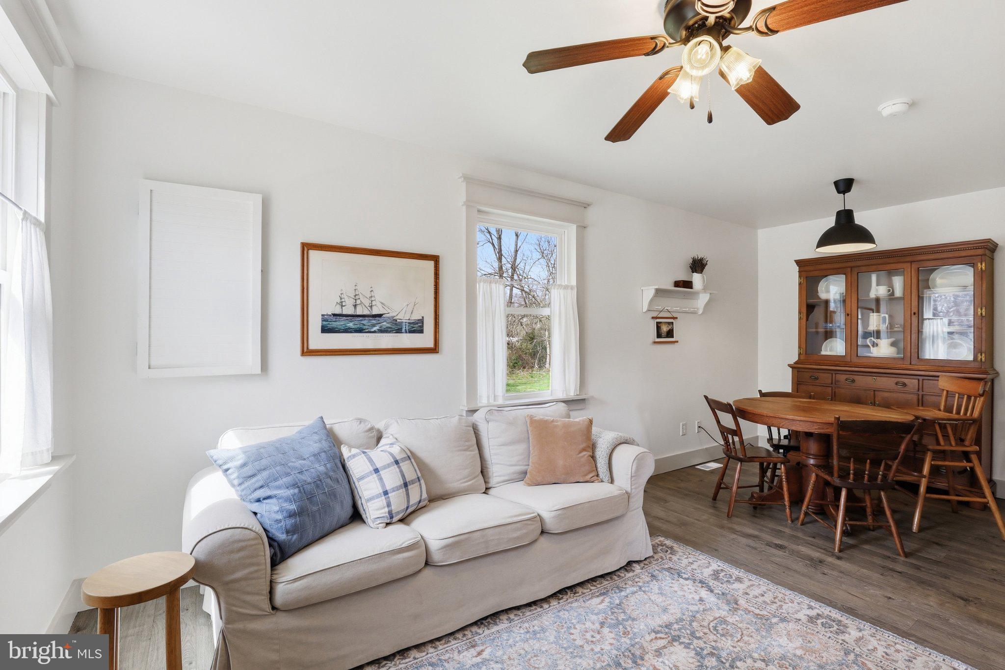 412 Three Bridge Road Newfield, NJ 08344 - Photo 17 of 26 Bright and inviting living space.