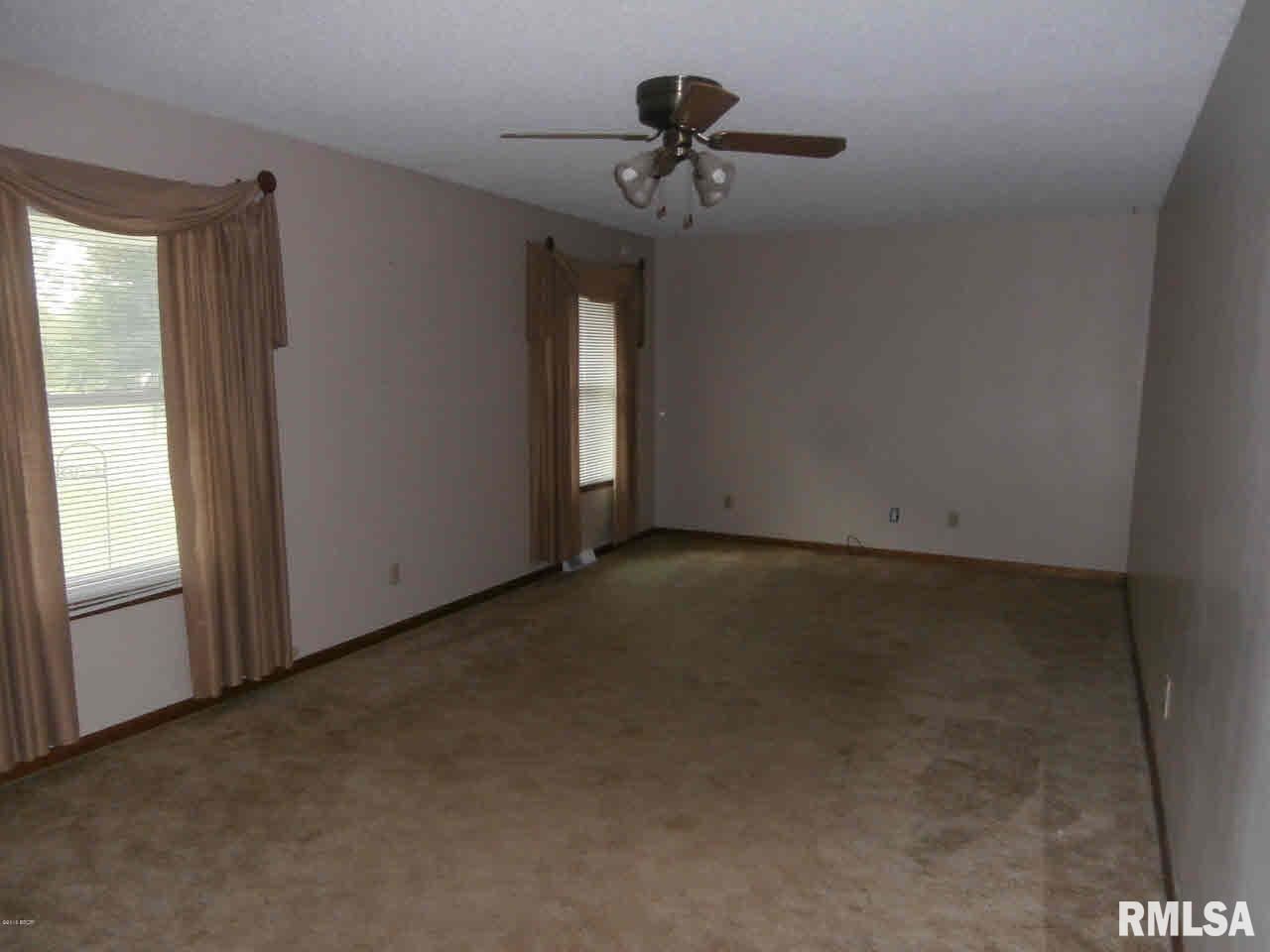 11669 Spowart Road West Frankfort, IL 62896 - Photo 15 of 36 Gallery Image 15