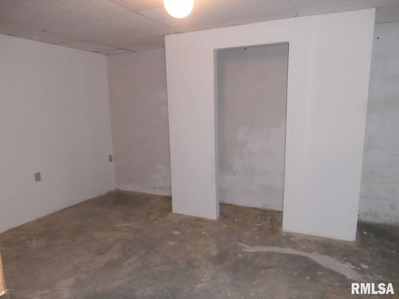 11669 Spowart Road West Frankfort, IL 62896 - Photo 25 of 36 Gallery Image 25