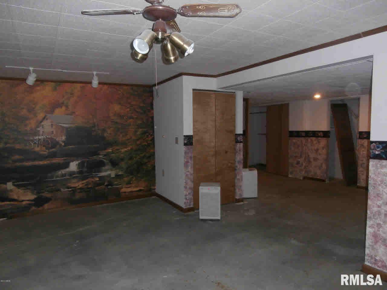 11669 Spowart Road West Frankfort, IL 62896 - Photo 30 of 36 Gallery Image 30