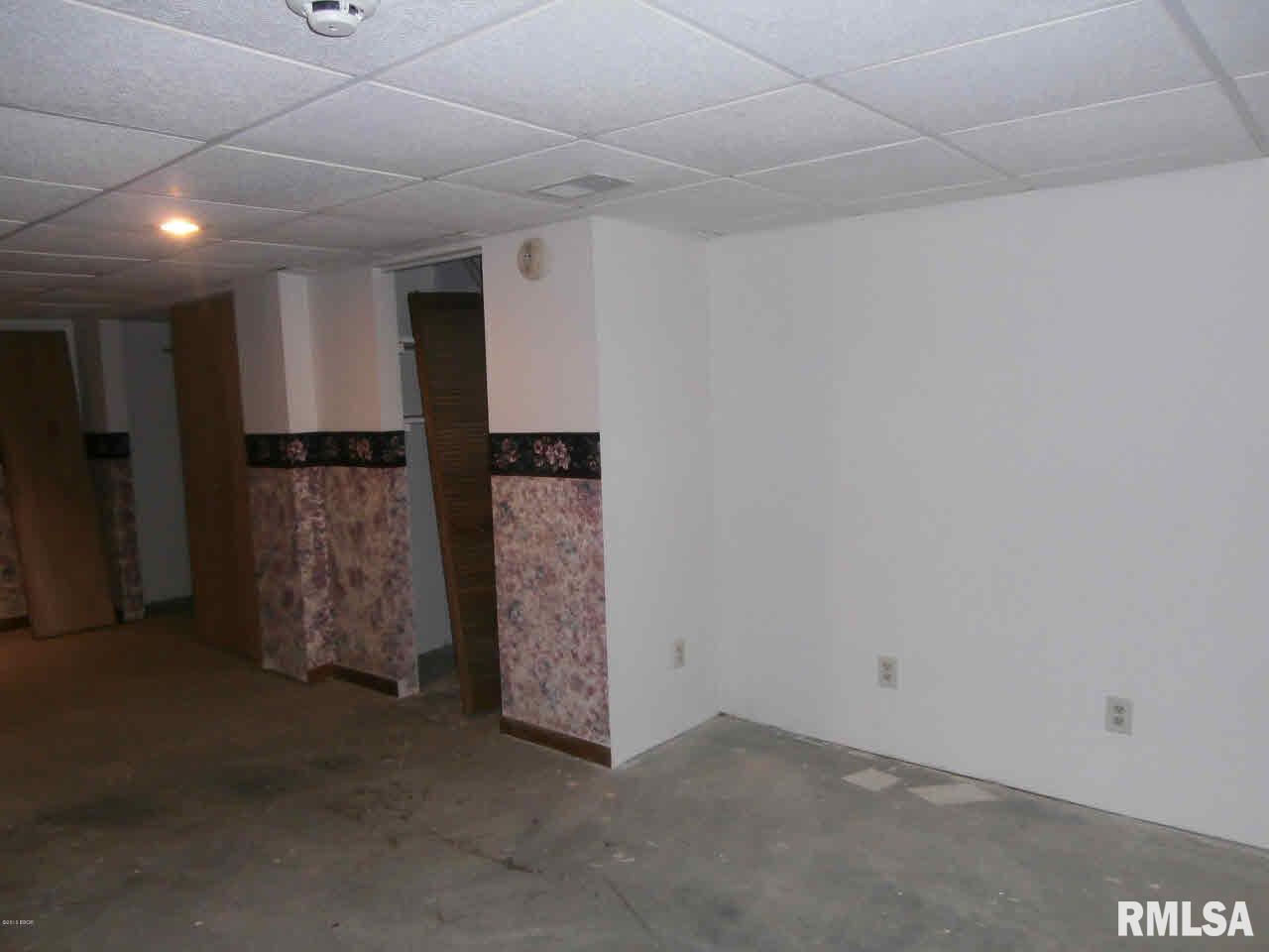 11669 Spowart Road West Frankfort, IL 62896 - Photo 31 of 36 Gallery Image 31