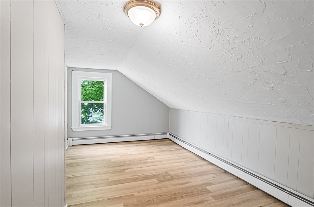 34 Worcester Road Charlton, MA 01507 - Photo 11 of 33 Gallery Image 11