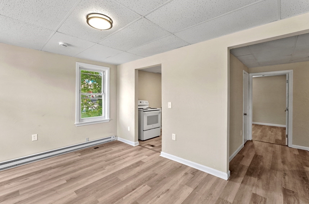 34 Worcester Road Charlton, MA 01507 - Photo 14 of 33 Gallery Image 14