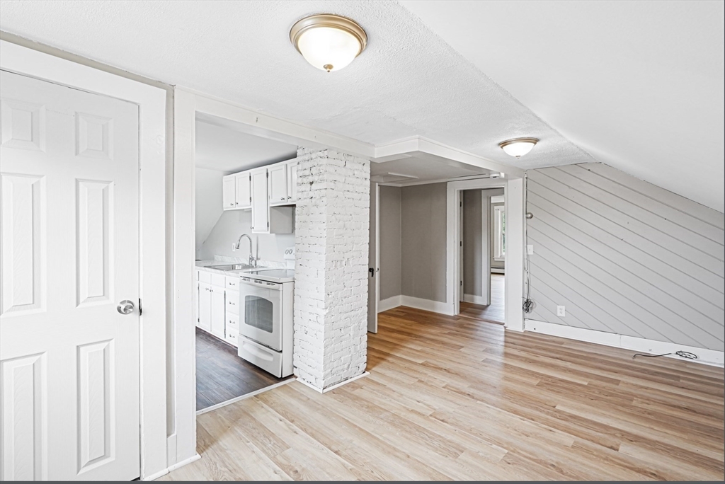 34 Worcester Road Charlton, MA 01507 - Photo 16 of 33 Gallery Image 16