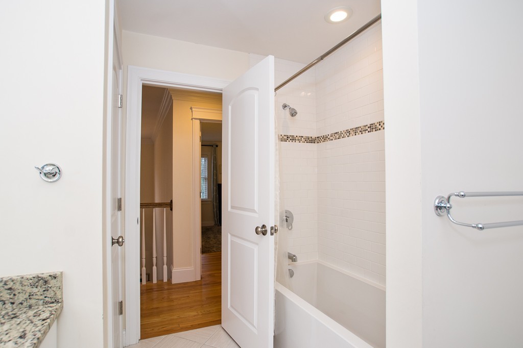 73 Edgemoor Avenue Wellesley, MA 02482 - Photo 21 of 30