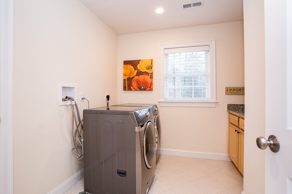 73 Edgemoor Avenue Wellesley, MA 02482 - Photo 22 of 30